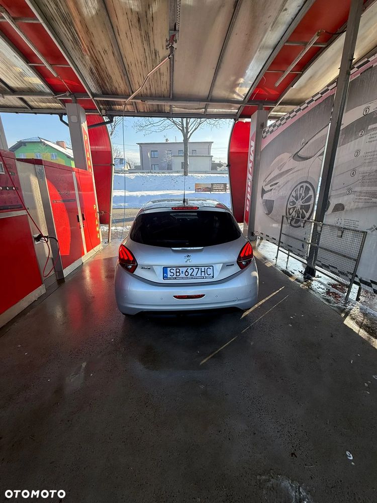 Peugeot 208 1.2 PureTech Style - 11