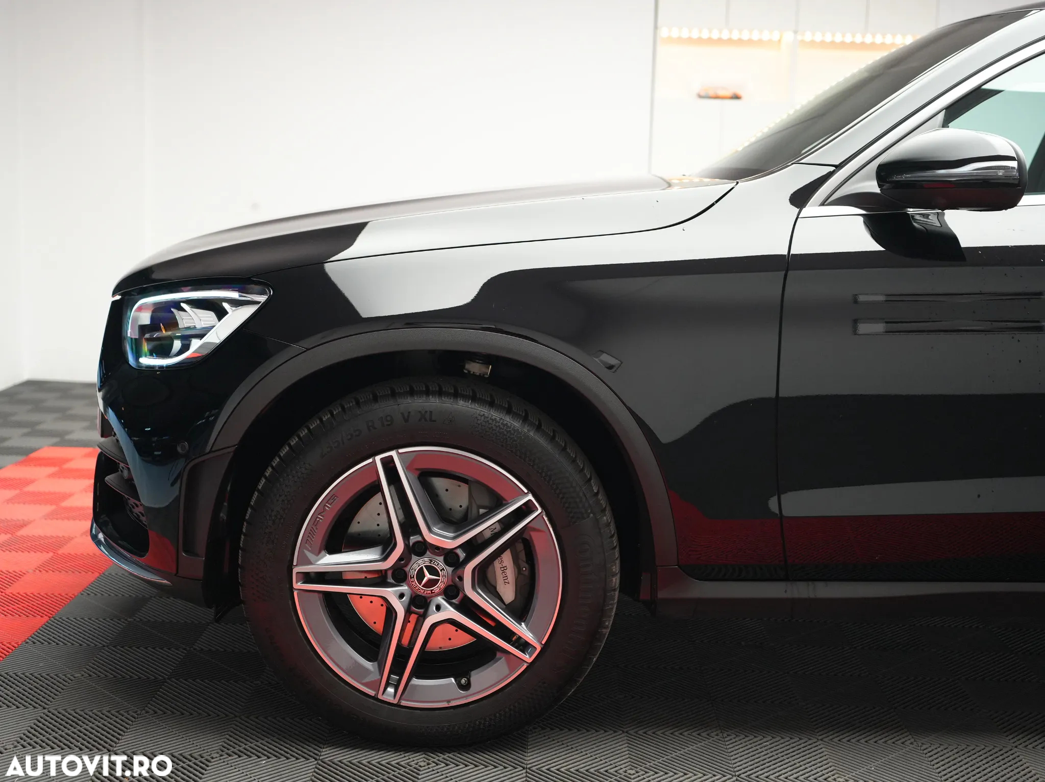 Mercedes-Benz GLC 300 4MATIC MHEV - 5