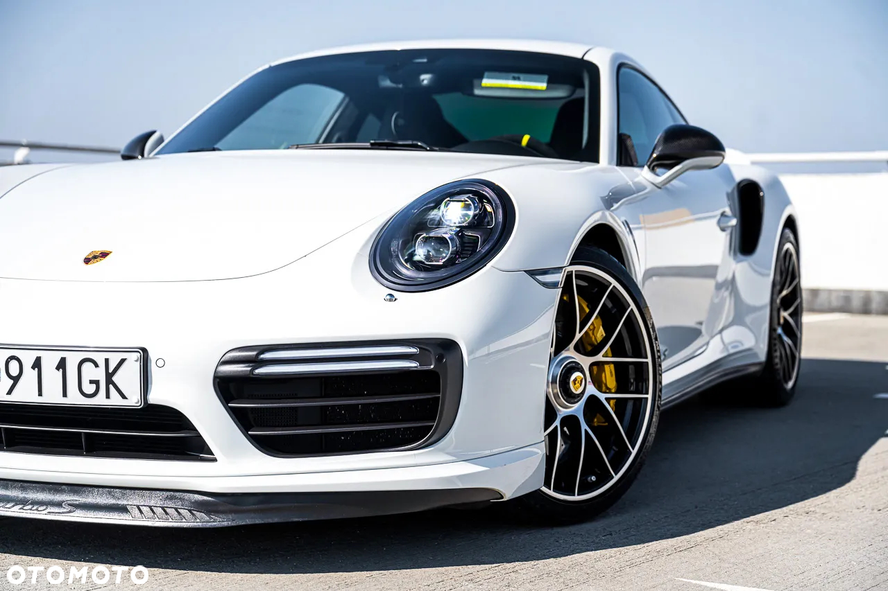 Porsche 911 Turbo S - 4