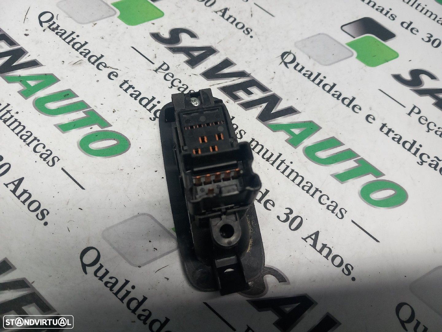 Botão / Botões / Comutador Vidro Dto Nissan Qashqai / Qashqai +2 I (J1 - 5