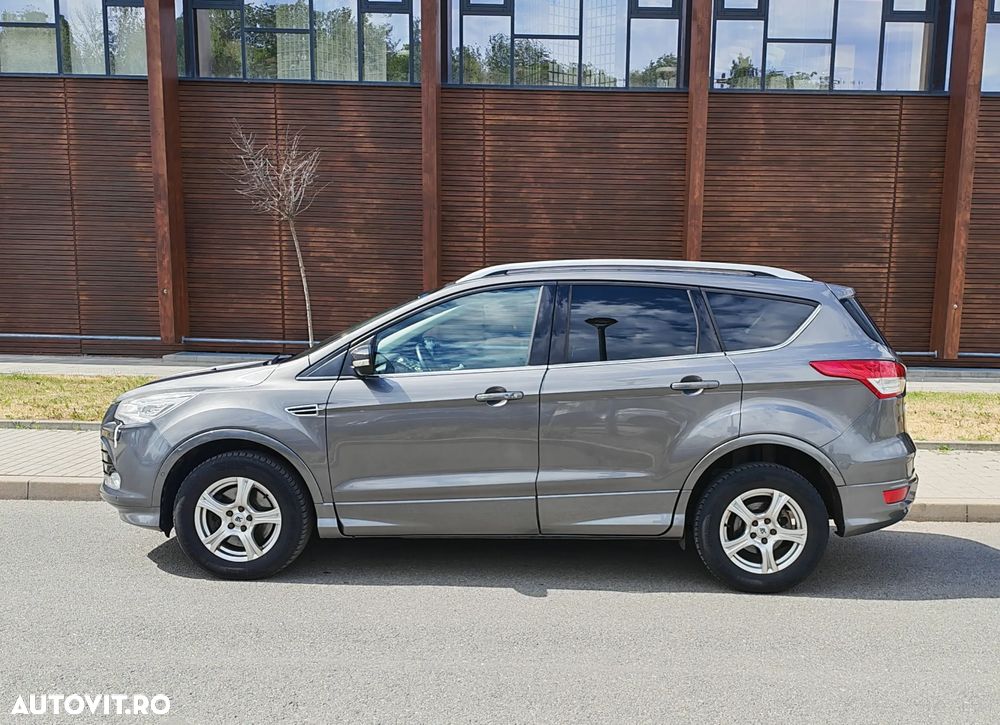 Ford Kuga 2.0 TDCi Powershift 4WD Titanium - 5