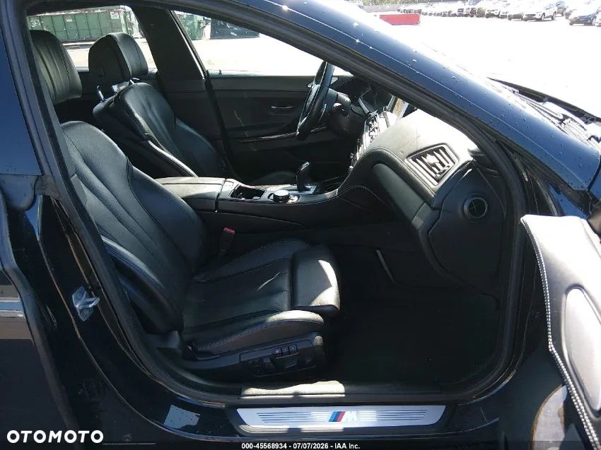 BMW Seria 6 650i - 6