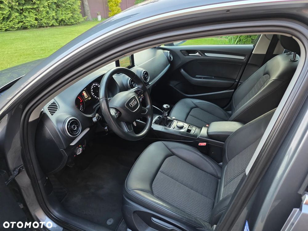 Audi A3 Sportback 2.0 TDI S line Sportpaket - 9