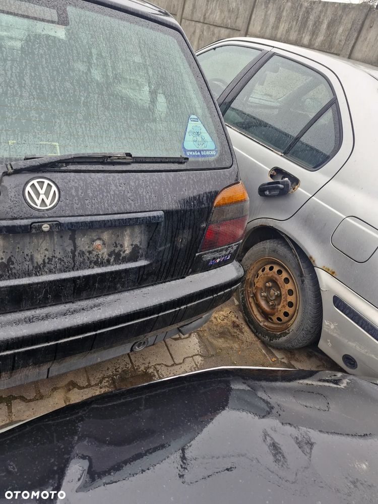 VW GOLF 3 III maska zderzak drzwi szyby lusterka 1.6 silnik skrzynia demontaż - 6