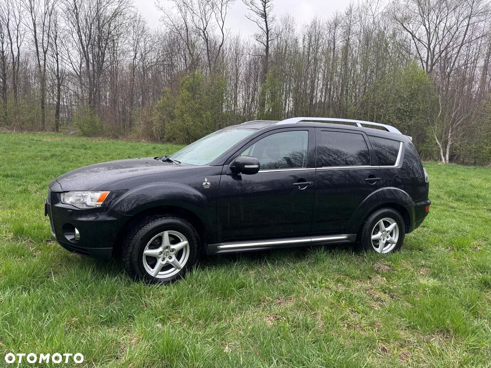Mitsubishi Outlander 2.0 DID Instyle - 3