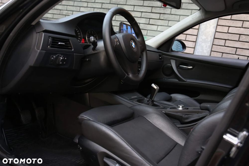 BMW Seria 3 - 16