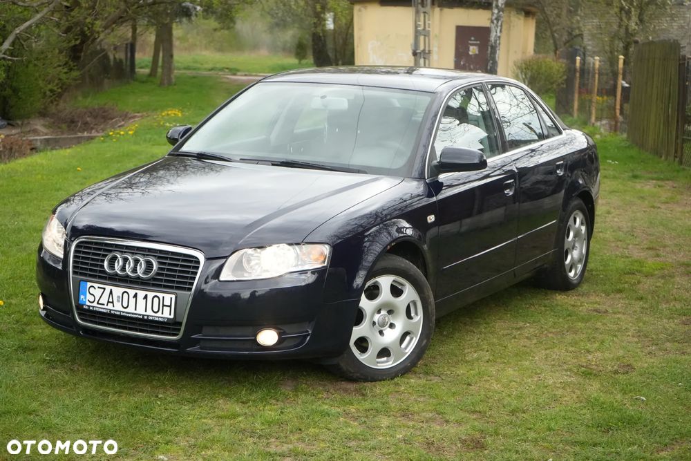 Audi A4 Limousine - 4
