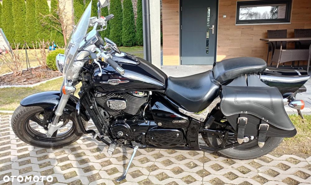 Suzuki Intruder - 2