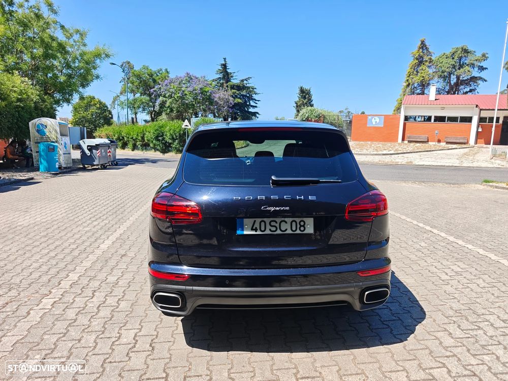 Porsche Cayenne Platinum Edition - 4