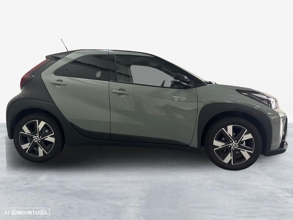 Toyota Aygo X 1.5 Hybrid Pulse - 8