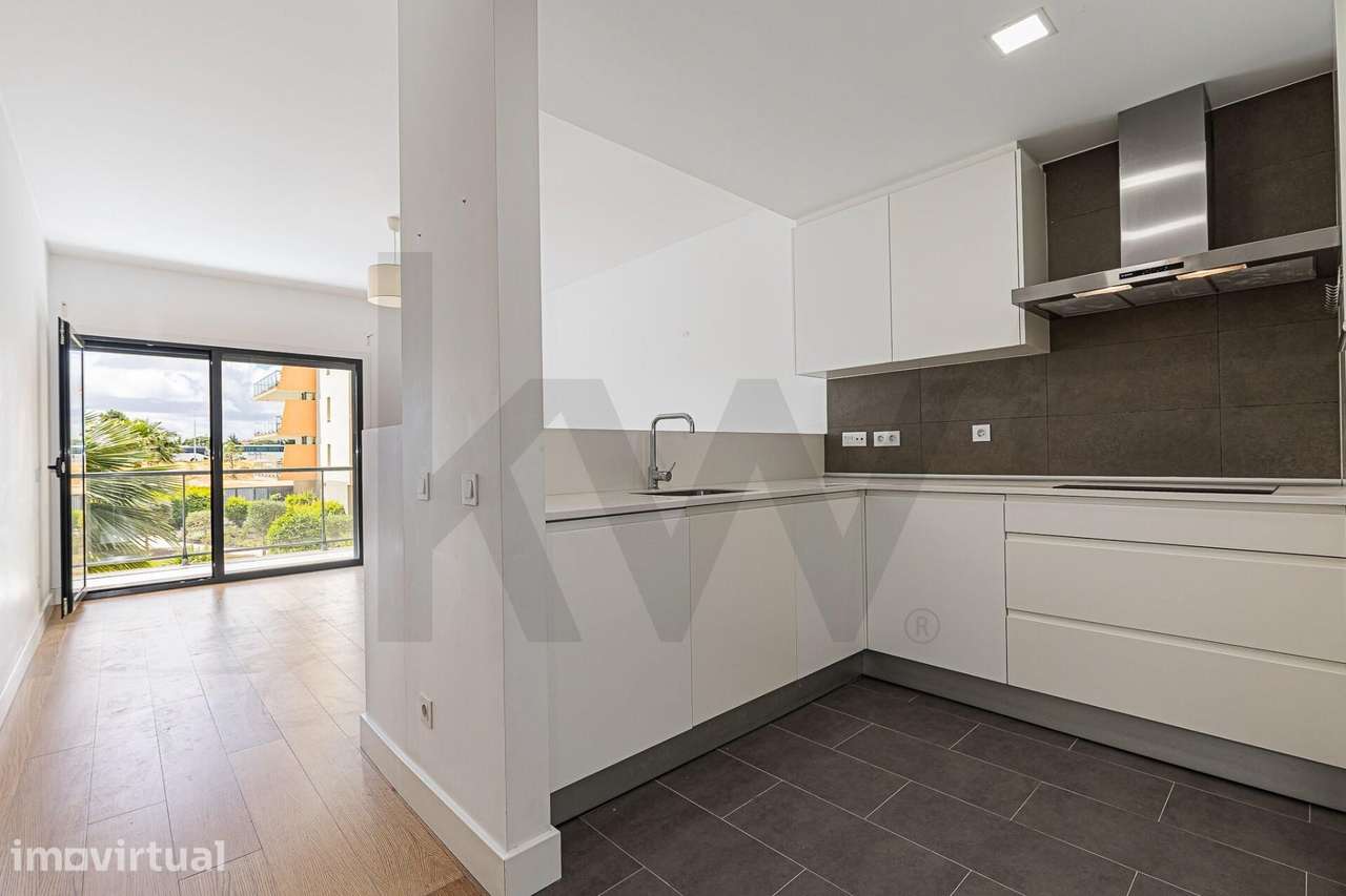 Apartamento T1 para Arrendamento no Seixal em Condomínio Privado com P - Grande imagem: 3/33