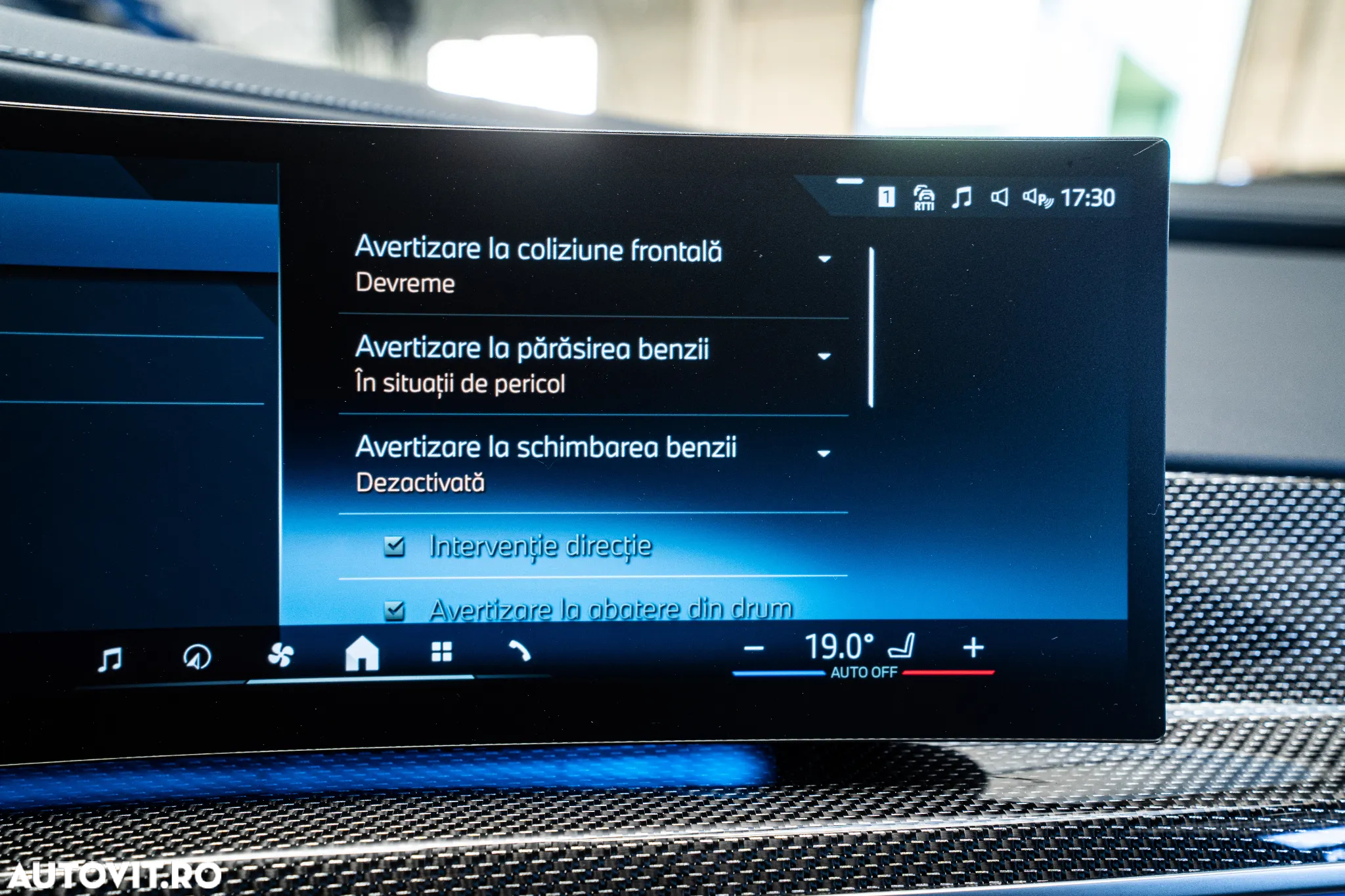 BMW Seria 7 740d xDrive MHEV - 17