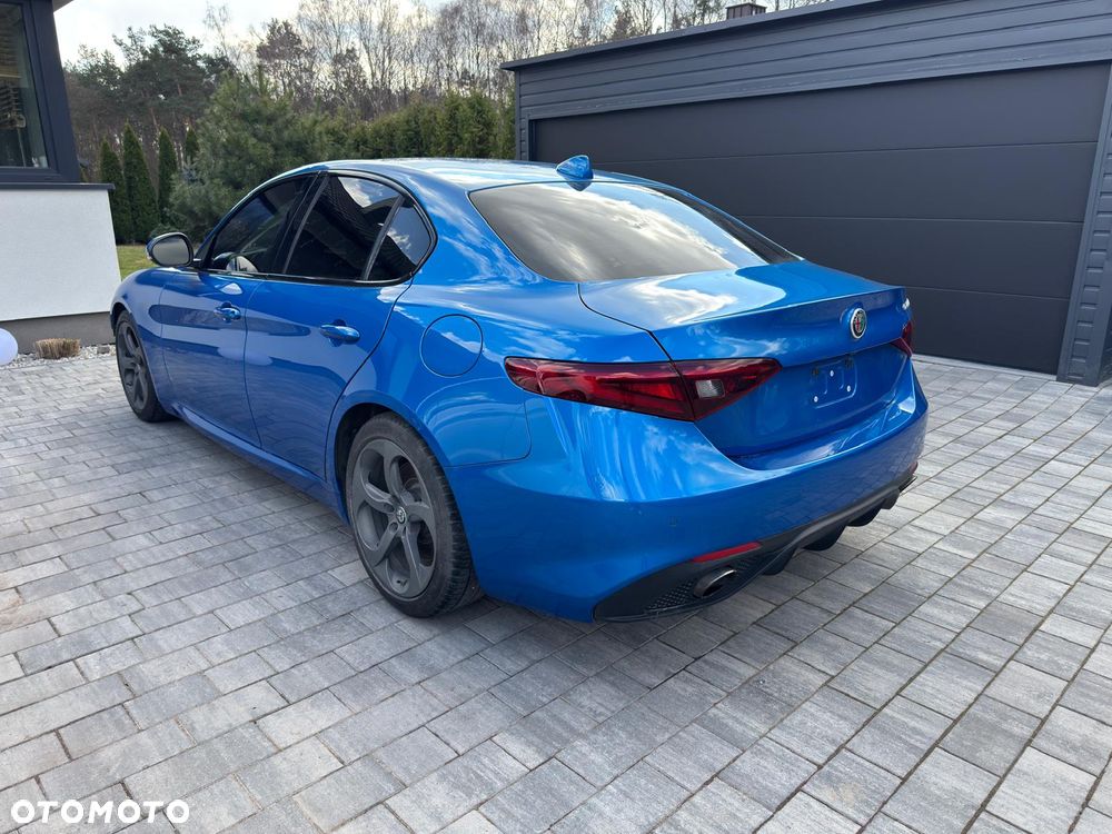 Alfa Romeo Giulia - 35