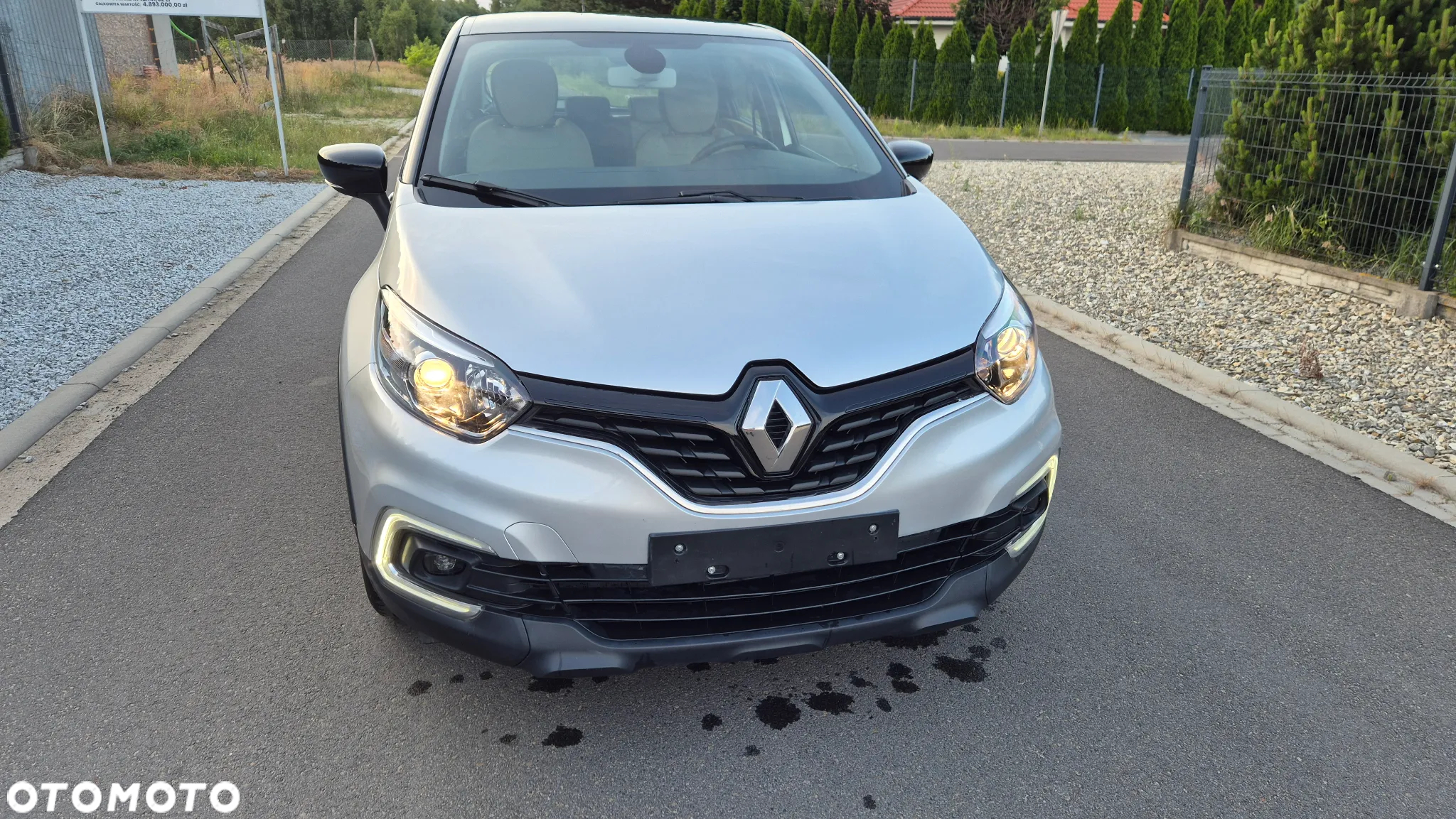 Renault Captur - 10