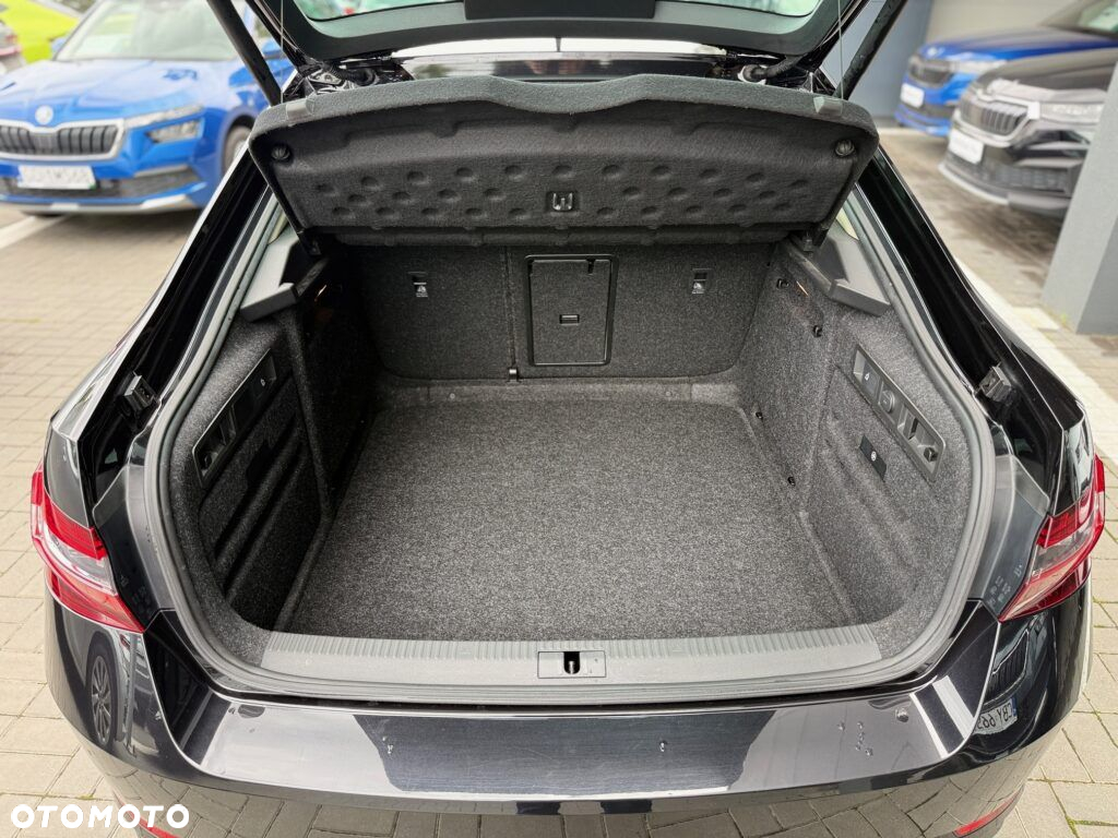 Skoda Superb 2.0 TDI Style DSG - 13