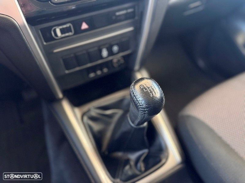 Mitsubishi L200 2.3 DI-D Strakar CD Connect Edition 4WD - 32