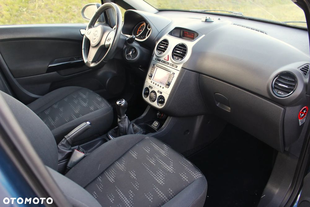 Opel Corsa 1.4 16V Satellite - 13