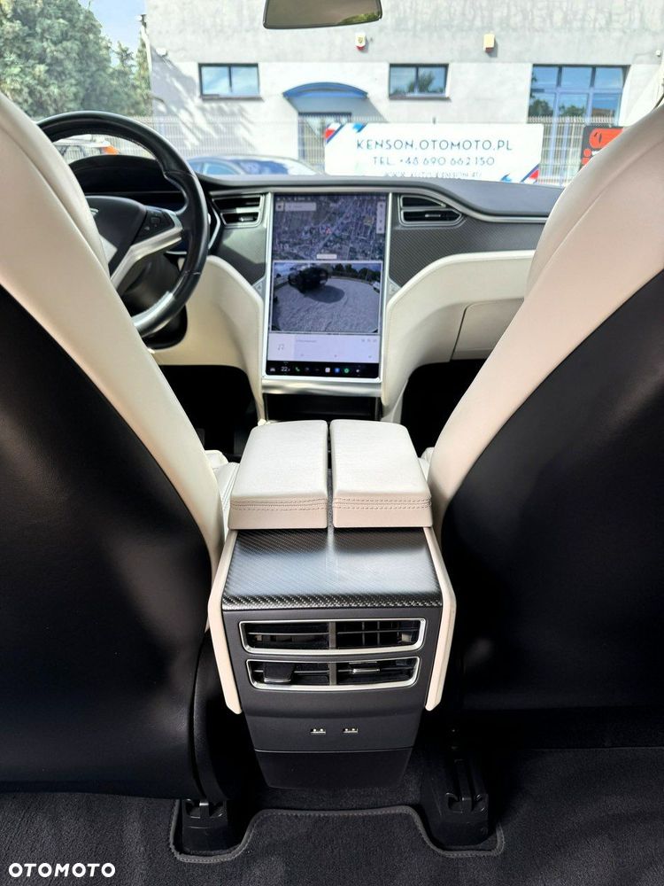 Tesla Model X Long Range Plus - 34
