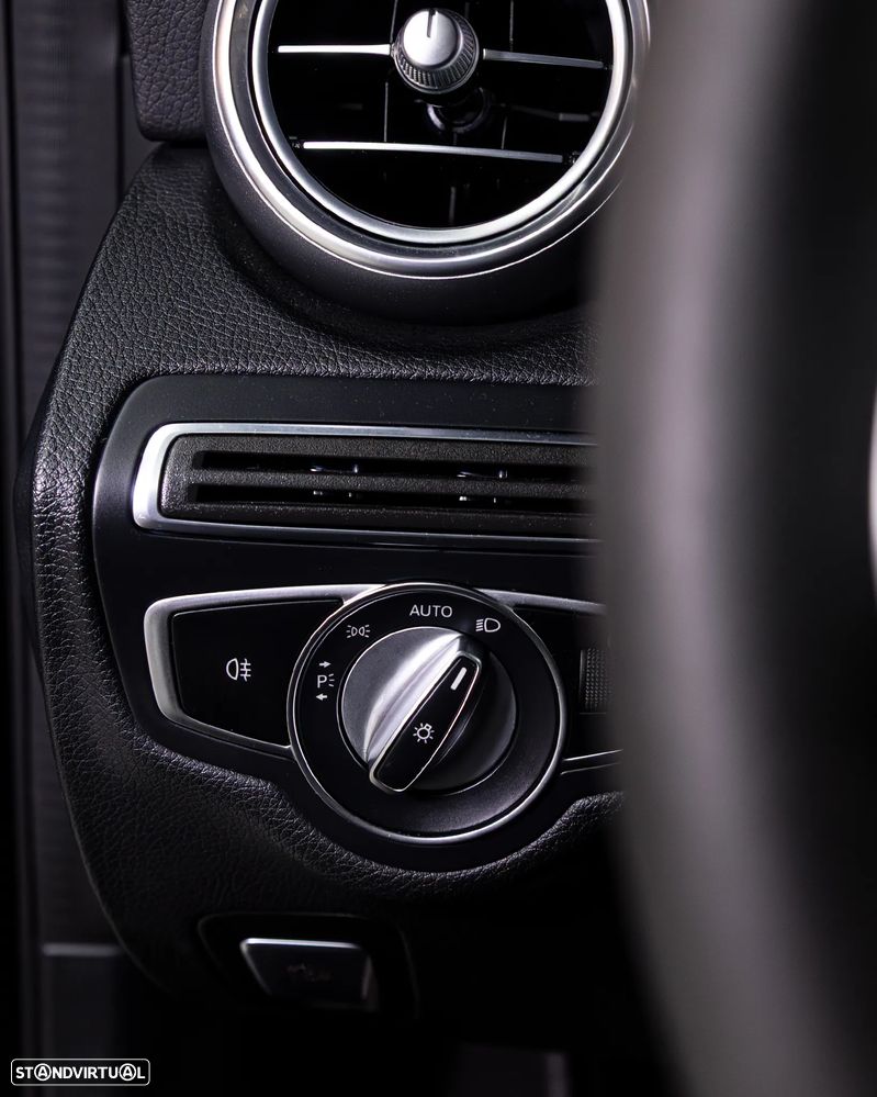 Mercedes-Benz C 300 e T 9G-TRONIC AMG Line - 14