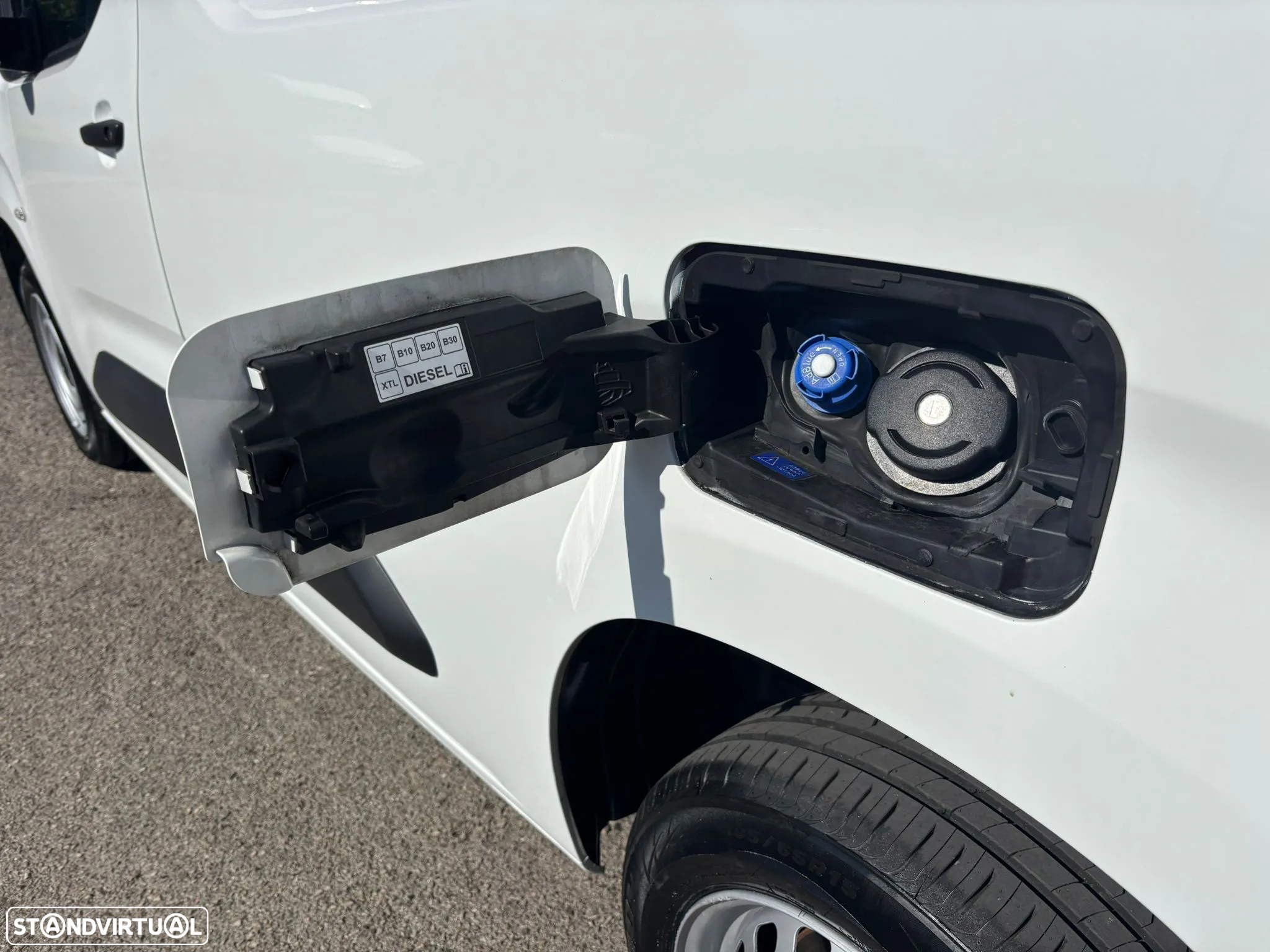 Opel COMBO 1.5 102cv 3 LUGARES - AC - IVA DEDUTÍVEL - 18