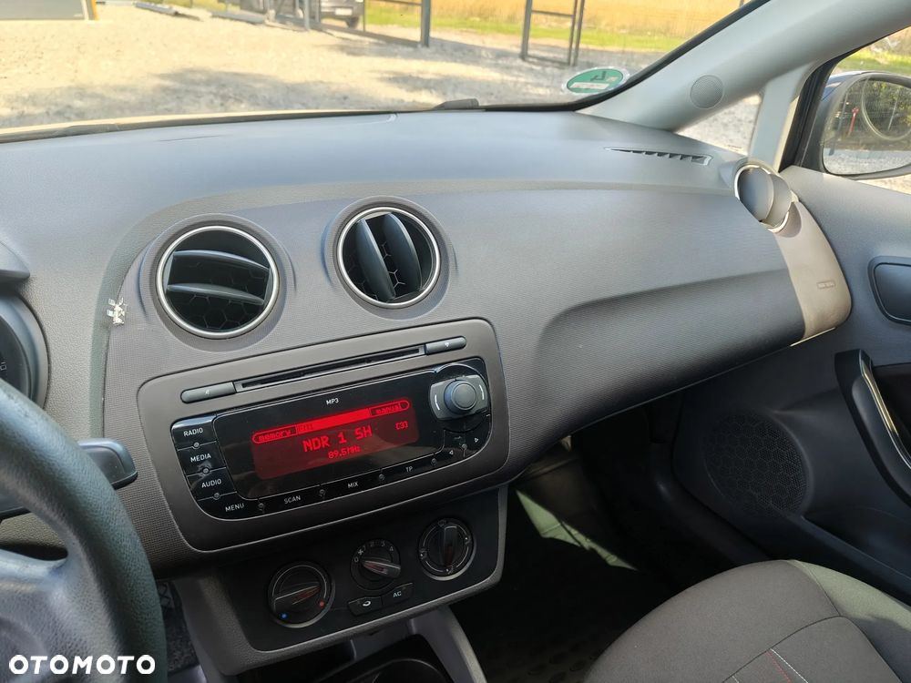 Seat Ibiza 1.4 16V Style - 30