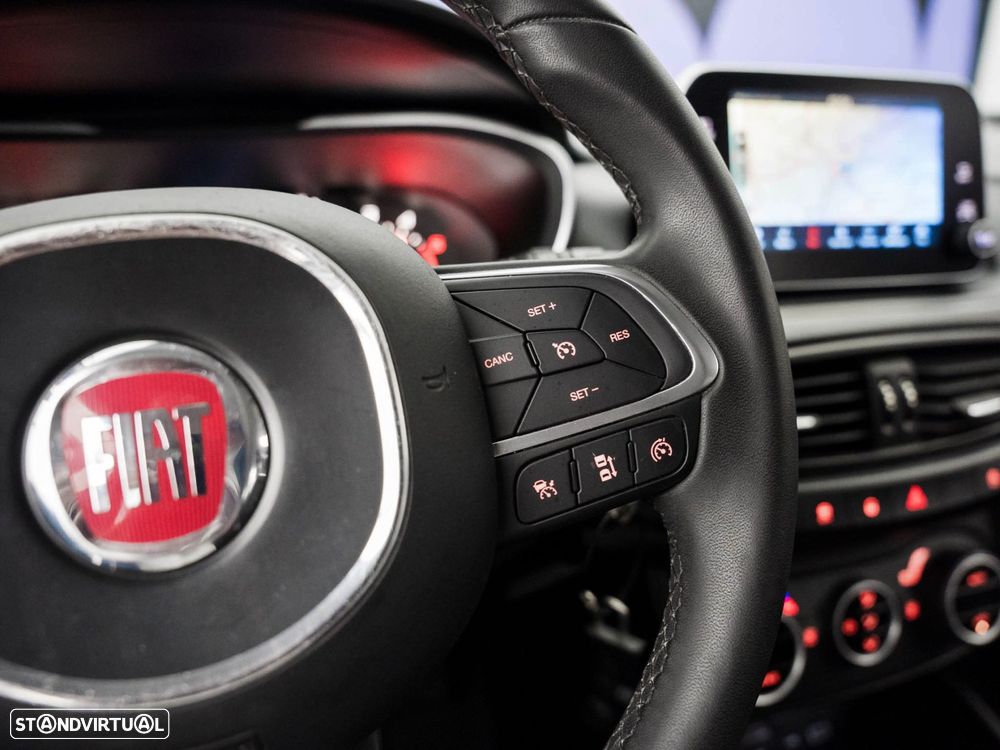 Fiat Tipo Station Wagon 1.3 M-Jet Lounge - 18