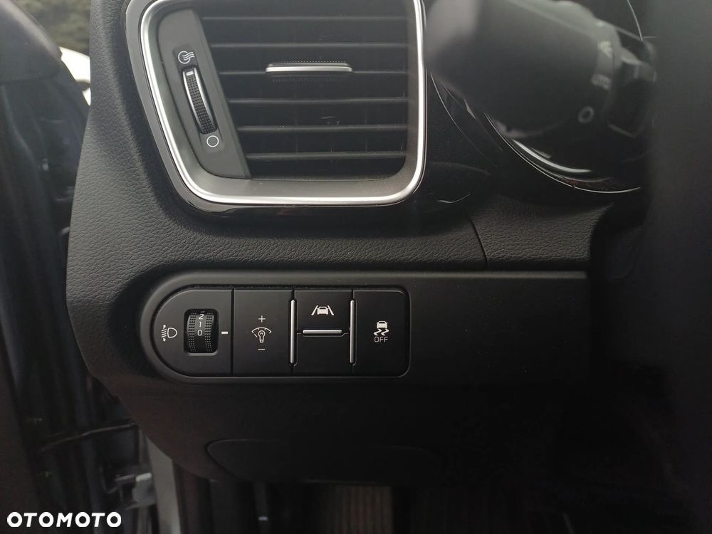 Kia Ceed 1.5 T-GDI Tribute DCT - 24