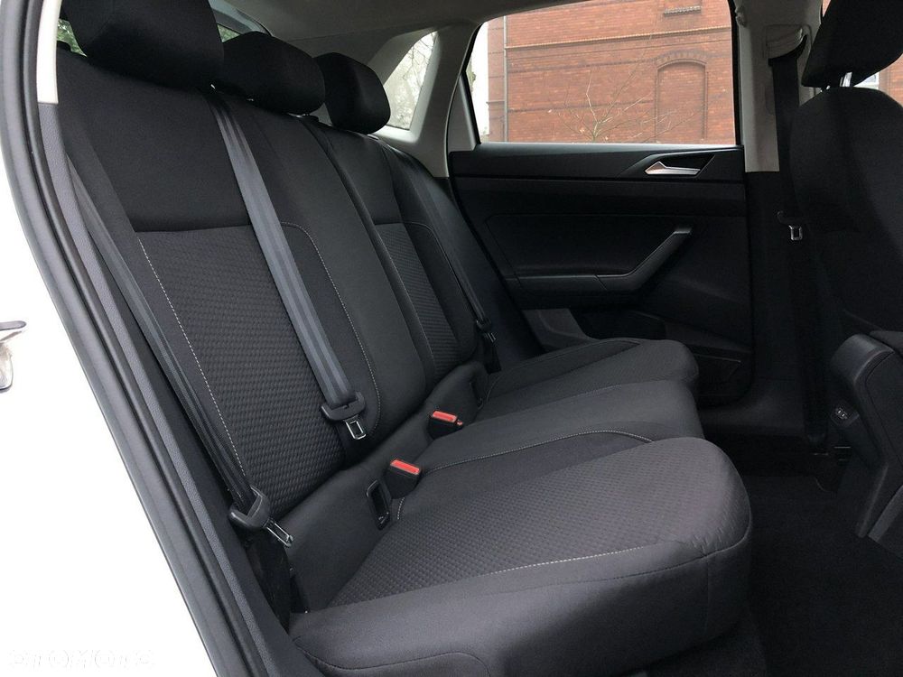 Volkswagen Polo - 12
