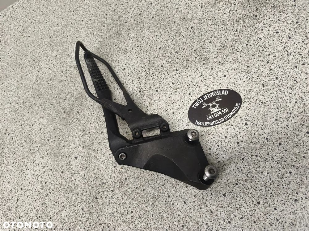 Set prawy tył, podnóżek pasażera Yamaha MT01 MT 01 - 2
