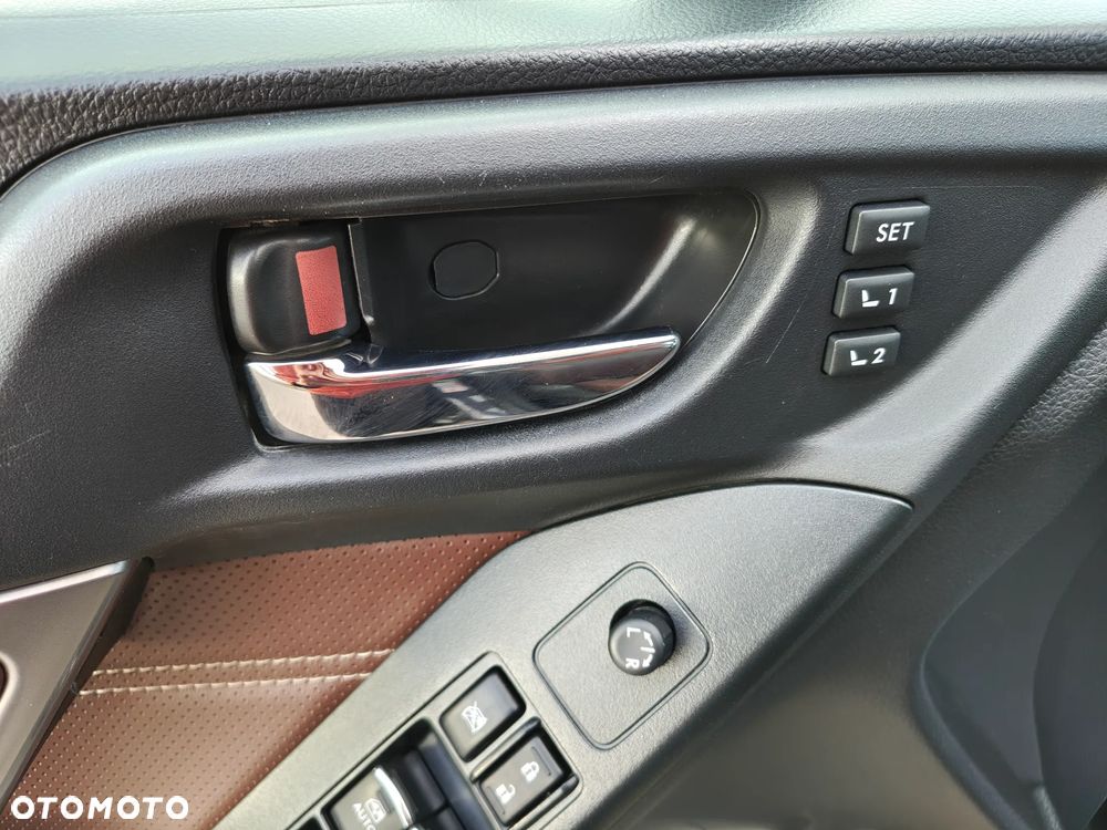 Subaru Forester 2.0 XT Platinum Lineartronic - 13