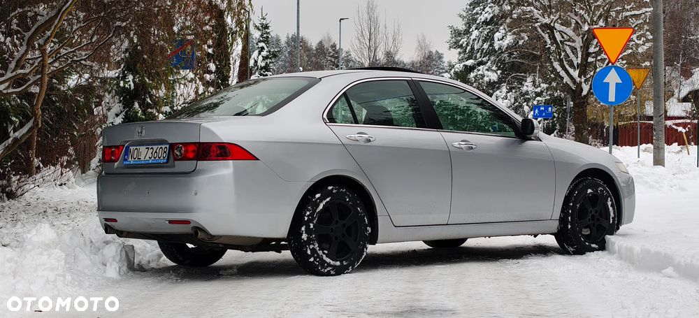 Honda Accord 2.0 i Sport - 4