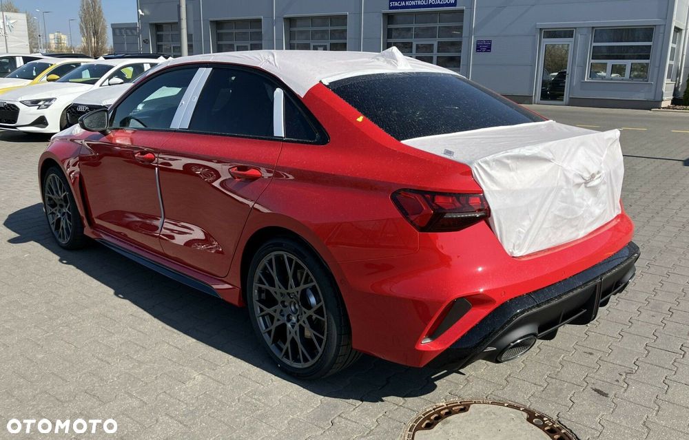 Audi RS3 Limousine - 6