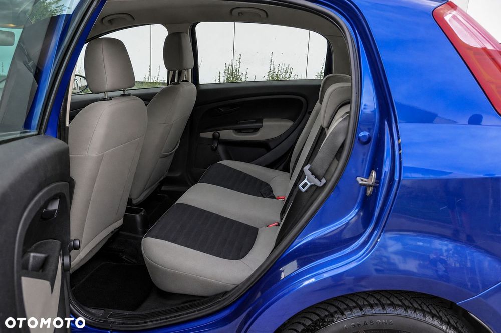 Fiat Grande Punto - 11