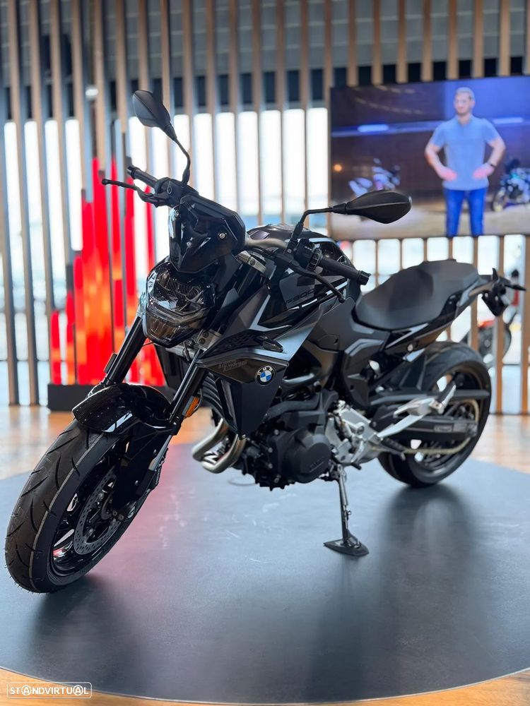 BMW F 900 R - 1