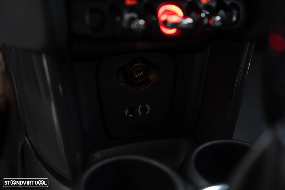MINI 5 Portas One D - 35