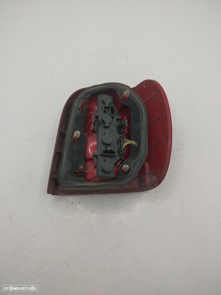 Farolim Stop Esq Volkswagen Polo (6N) - 3