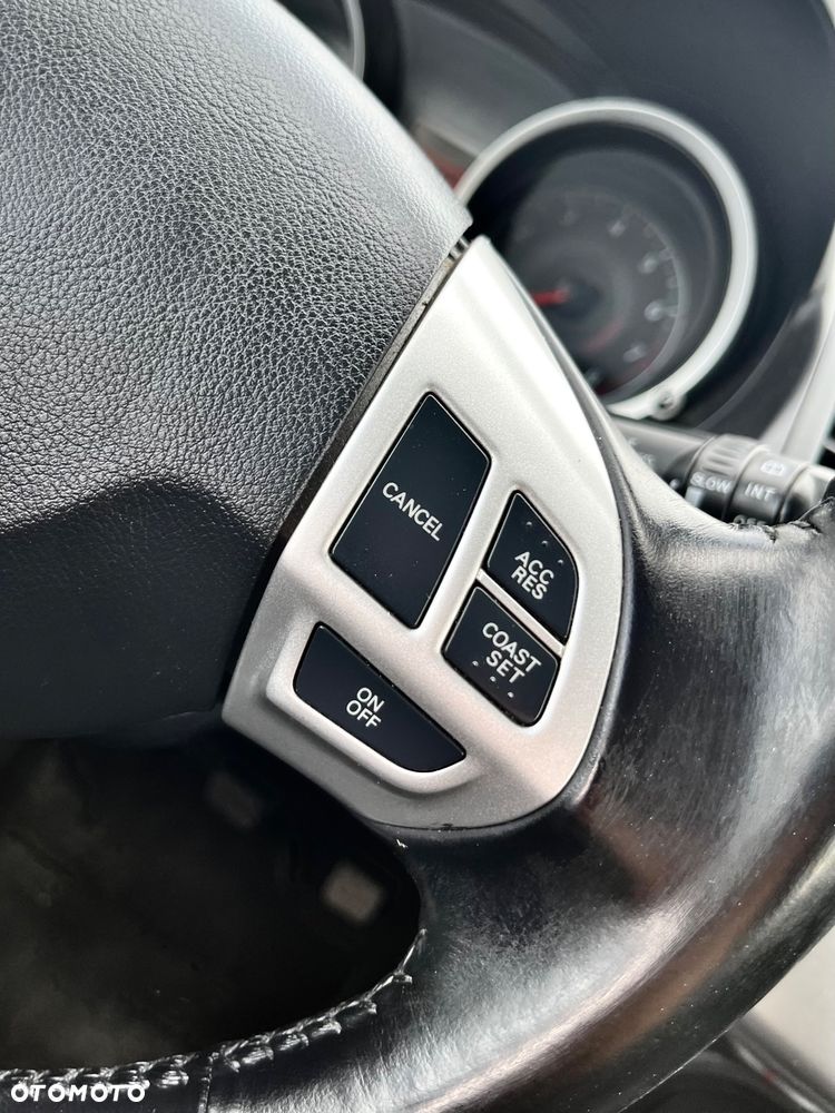 Mitsubishi Lancer 1.8 Intense - 17