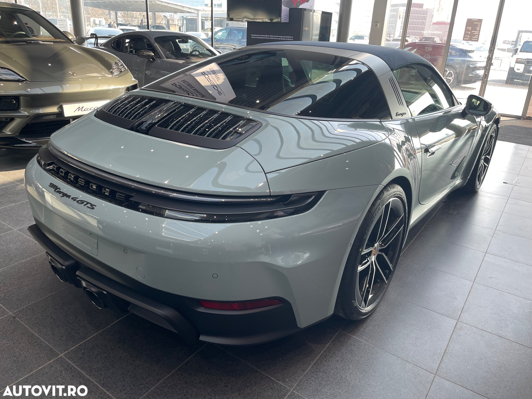 Porsche 911 Targa 4 GTS PDK - 2