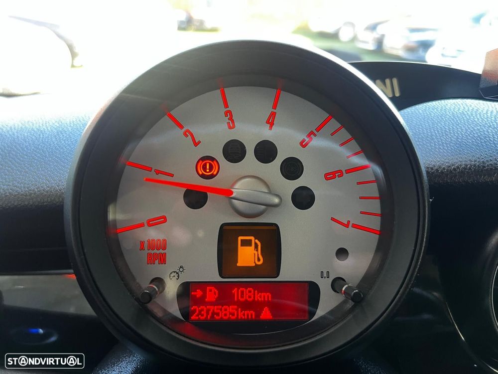 MINI Clubman Cooper SD - 19