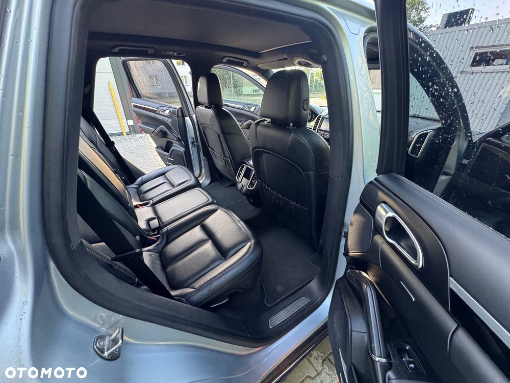 Porsche Cayenne - 10