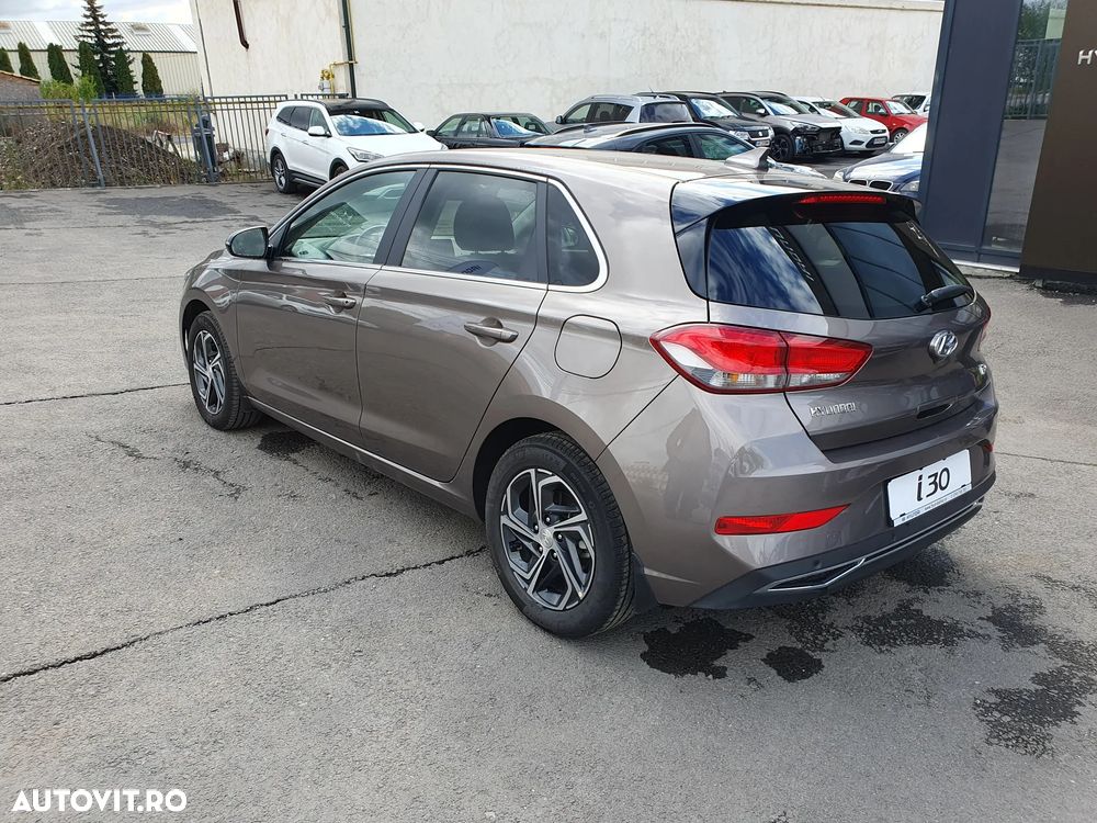 Hyundai i30 1.5 110CP 5DR M/T Highway - 12