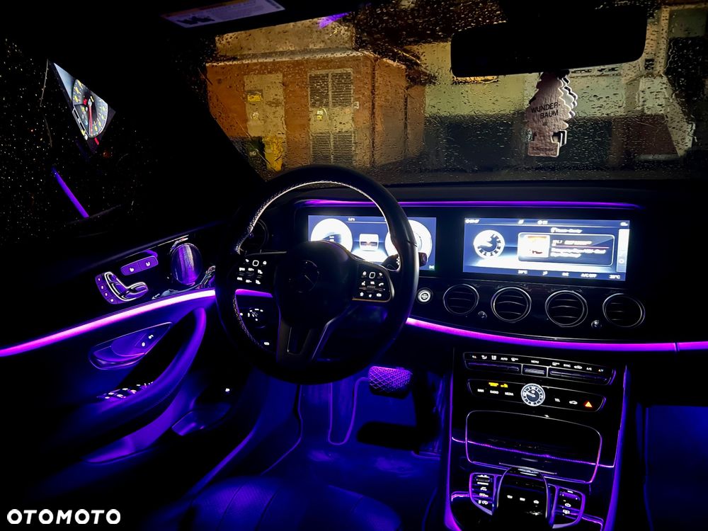 Mercedes-Benz Klasa E - 33