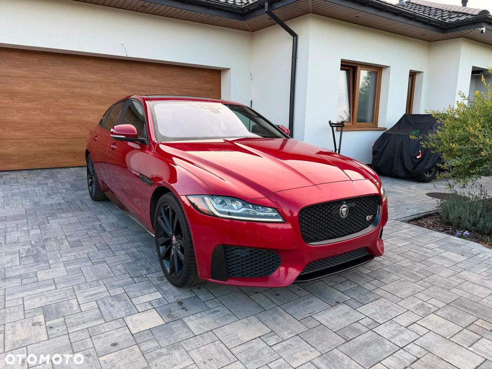 Jaguar XF 3.0 V6 S - 3