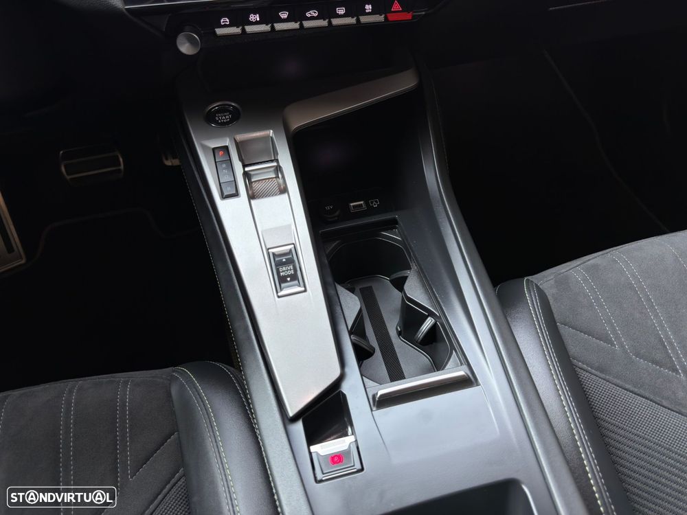 Peugeot 408 1.6 Hybrid GT e-EAT8 - 24
