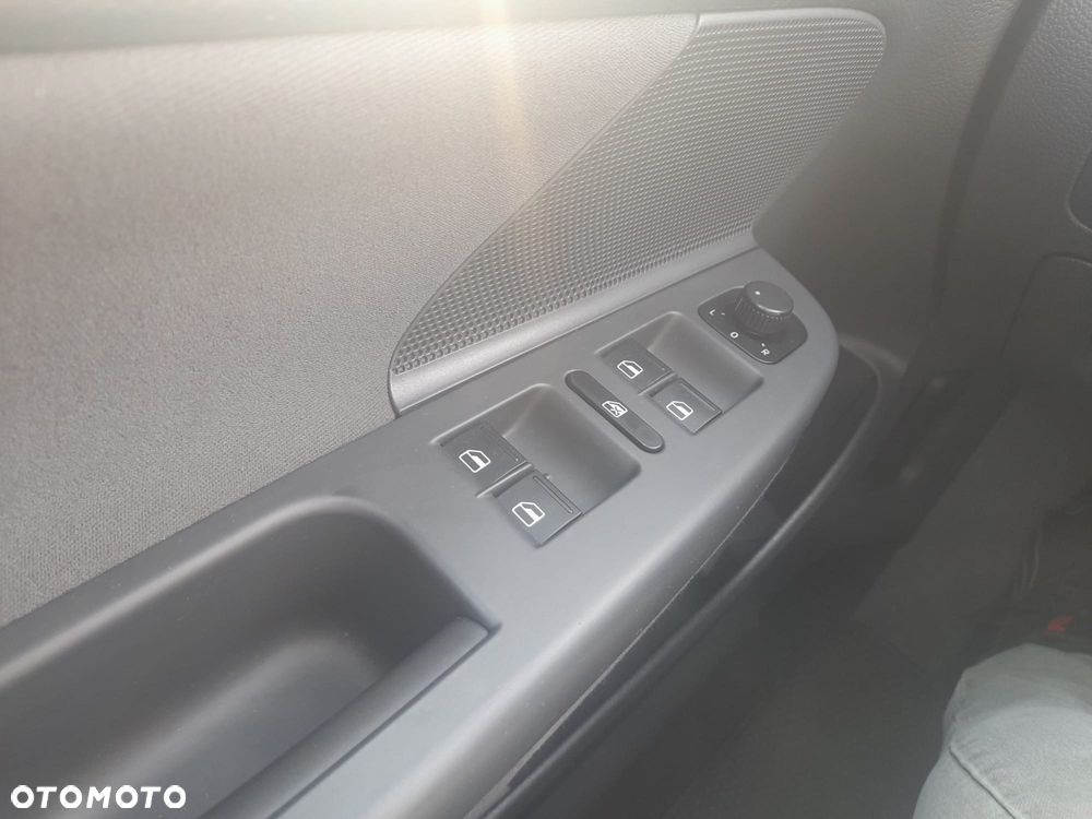 Volkswagen Golf - 21