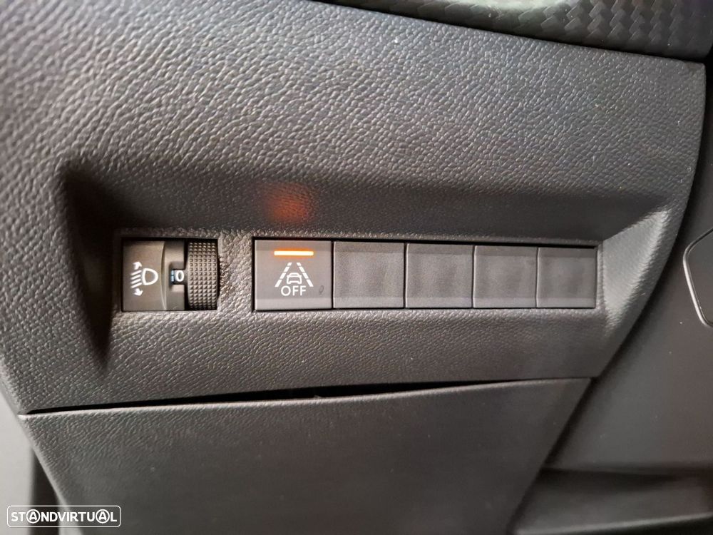 Peugeot 2008 1.5 BlueHDi Allure - 24