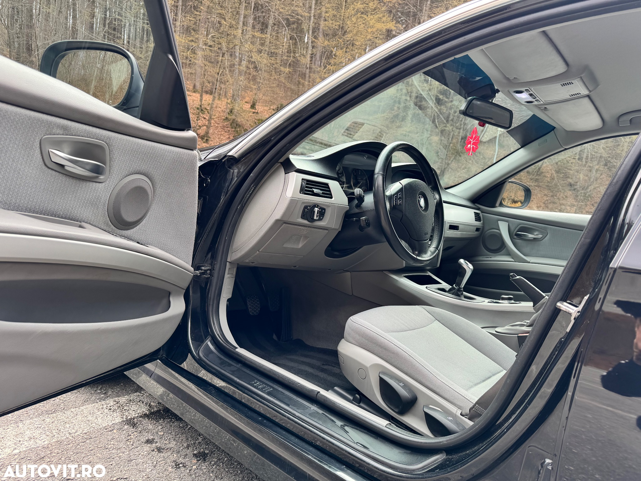 BMW Seria 3 318d - 20