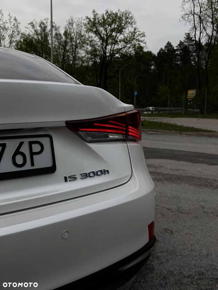 Lexus IS 300h Elegance - 6