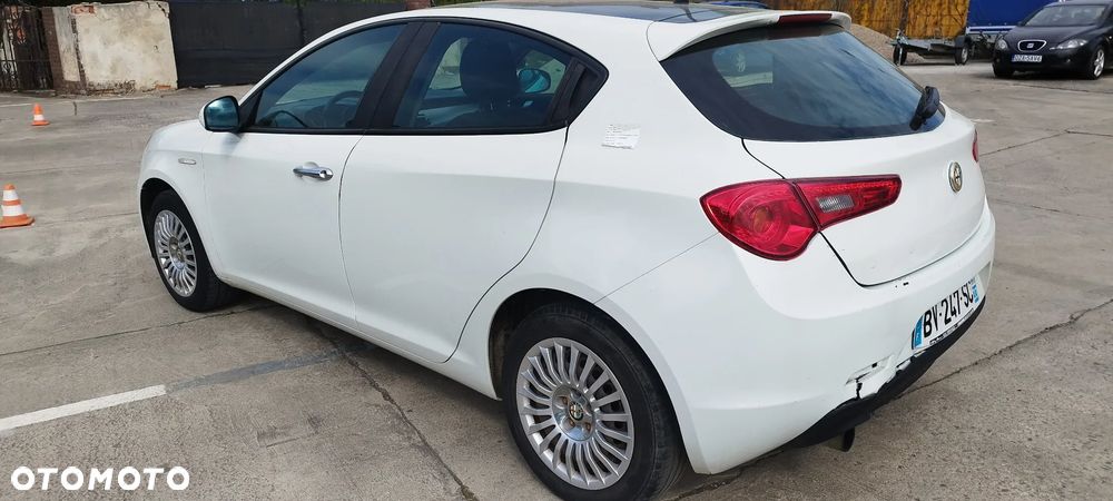 Alfa Romeo Giulietta 1.6 JTDM 16V - 9