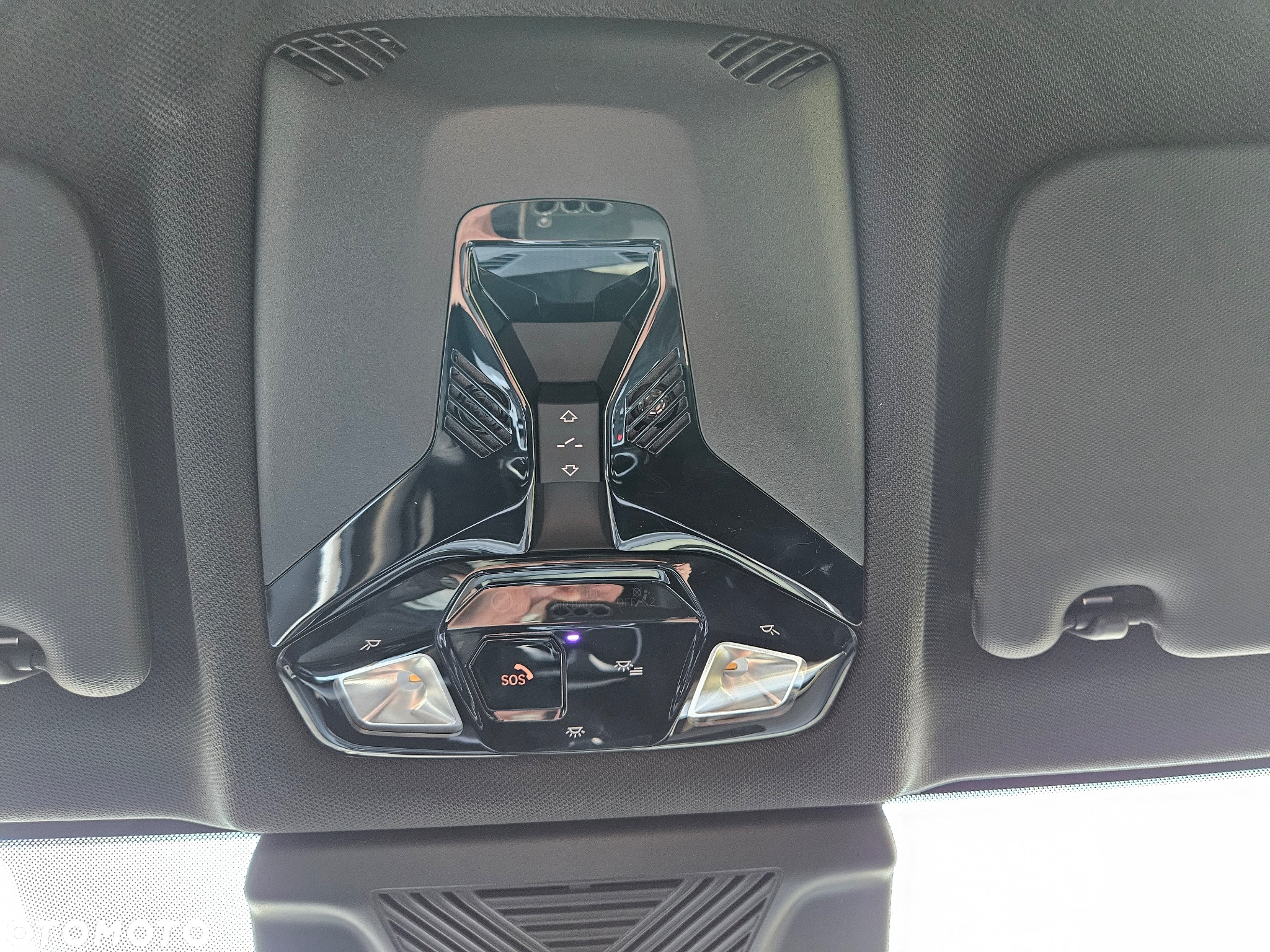 BMW iX xDrive40 76.6kWh Signature - 16